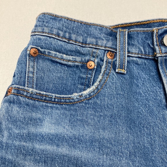 Levi’s Premium Ribcage Denim Short Sz 27 - Picture 3 of 10